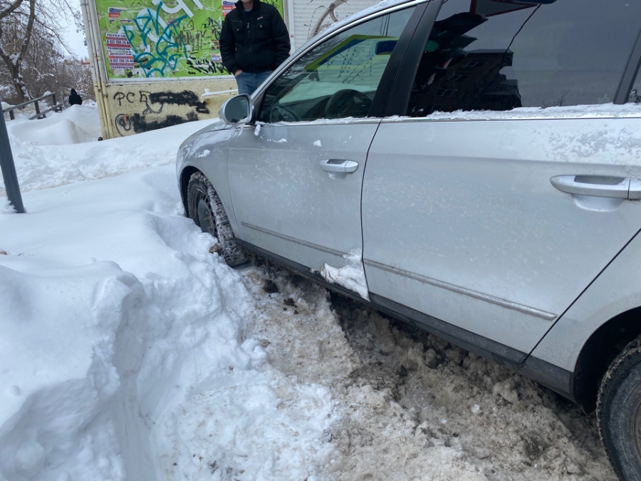 У саратовца арестовали «Фольксваген» из-за долга свыше 110 тысяч по алиментам