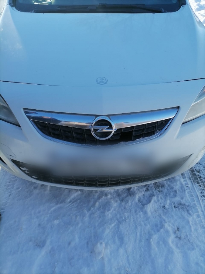 Приставы отобрали у мужчины иномарку из-за долга в полмиллиона