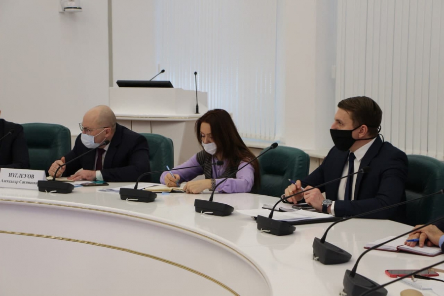 Бусаргин создал рабочую группу по развитию среднего профобразования в Саратовской области