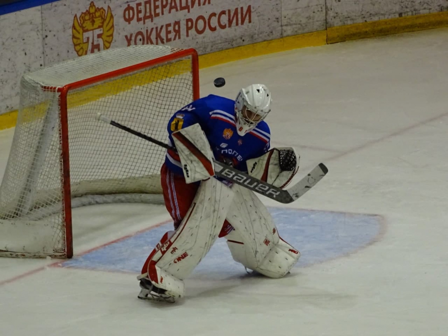 Саратовские хоккеисты выиграли «выездной» форс-мажорный матч у одного из лидеров