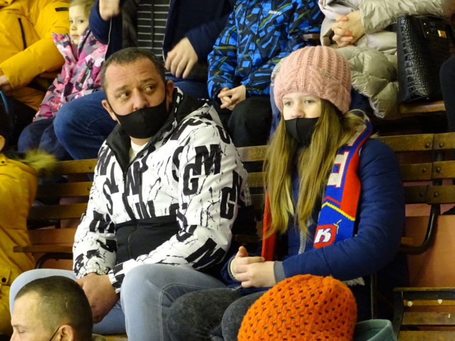 «Кристалл» с победы начал второй этап Первенства ВХЛ