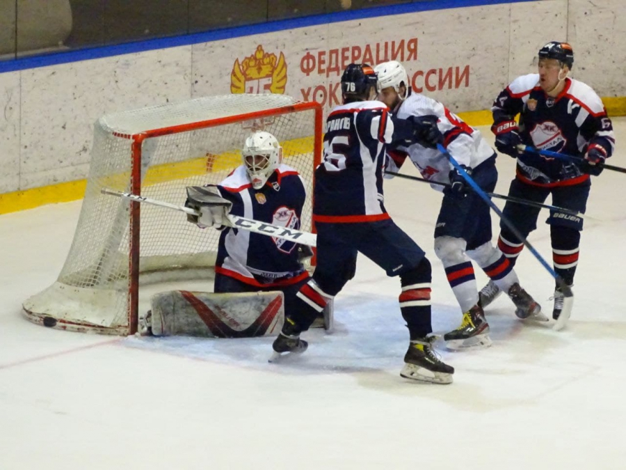 «Кристалл» с победы начал второй этап Первенства ВХЛ