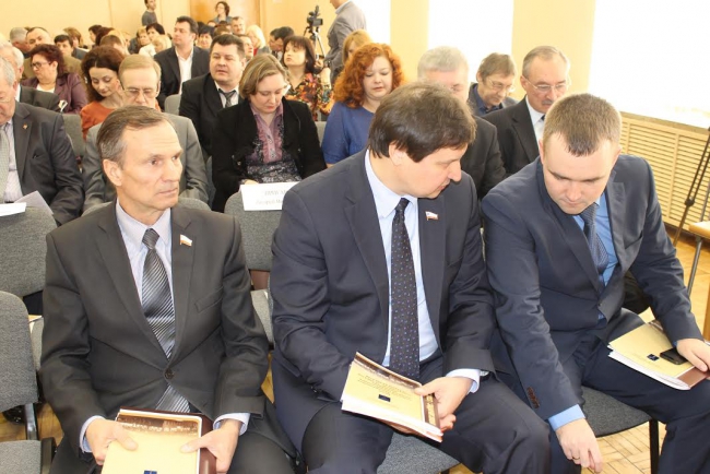 Градоначальник посоветовал подчиненным не заводить речь о деньгах