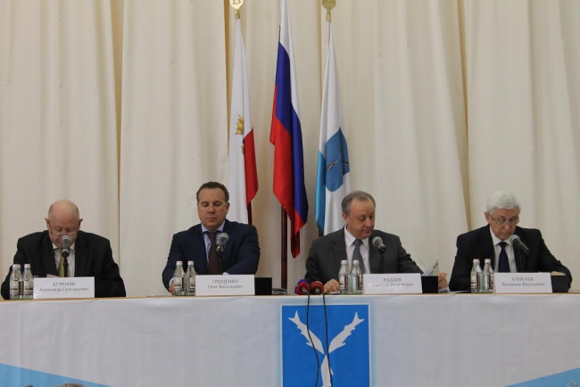 Градоначальник посоветовал подчиненным не заводить речь о деньгах