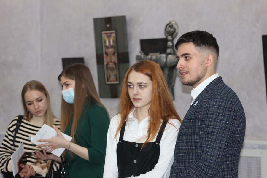 Руководство саратовской облдумы - молодым парламентариям: «Главное - не потерять голову»