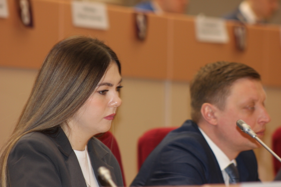 Руководство саратовской облдумы - молодым парламентариям: «Главное - не потерять голову»