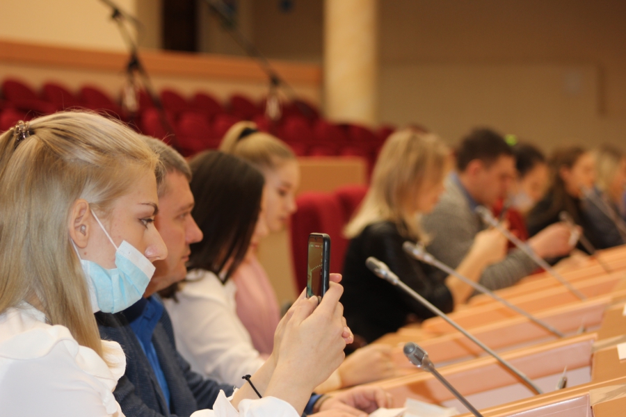 Руководство саратовской облдумы - молодым парламентариям: «Главное - не потерять голову»