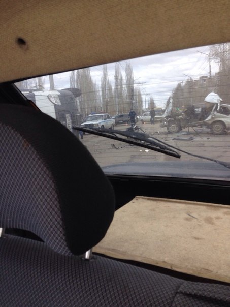 «ГАЗель» перевернулась после столкновения с «Нивой». Двое ранены