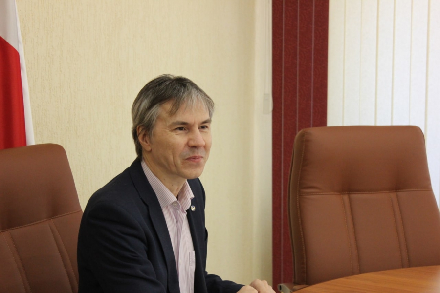 Саратовских депутатов возмутило удорожание стройматериалов для ремонта дорог