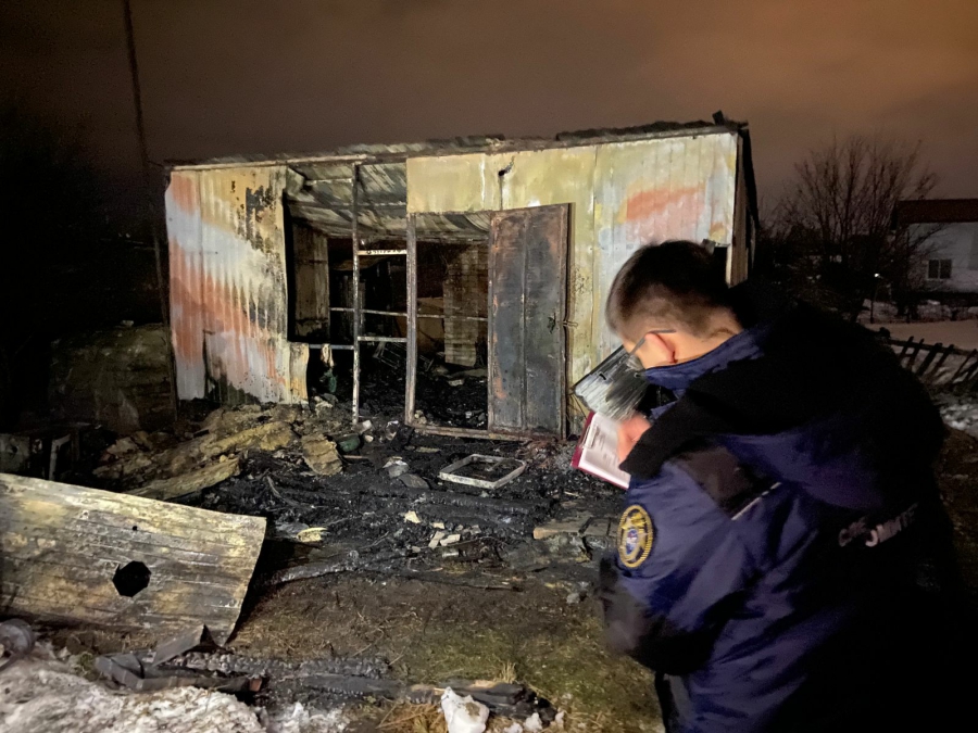 В Ленинском районе после пожара в СНТ обнаружили труп неизвестного