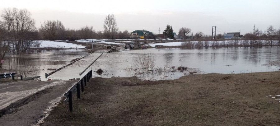 Паводок. В Саратовской области зафиксирован перелив на 8 мостах, размыты дороги