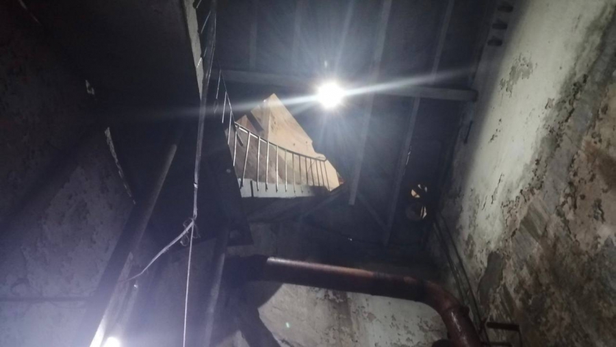 В Энгельсе спасатели эвакуировали двоих мужчин из насосных станций