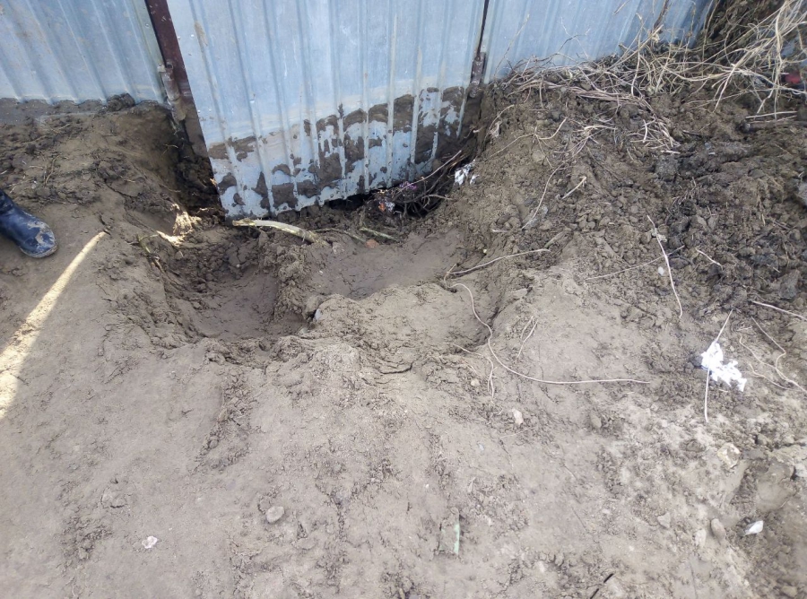 В Саратове потоки горячей воды разрушили улицу, пострадали люди и дома