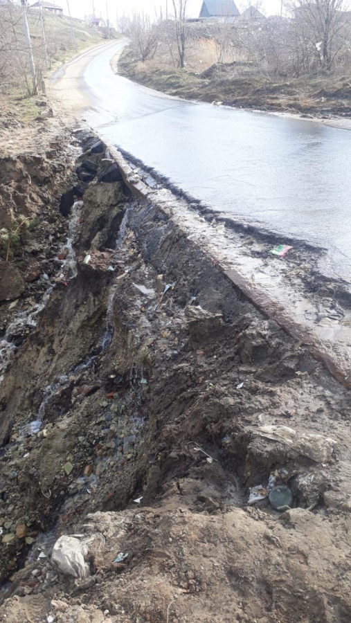 На СХИ автобусный маршрут №13 сократили из-за размытой дороги