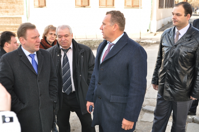 В Саратове предложили ввести режим ЧС из-за неубранного мусора