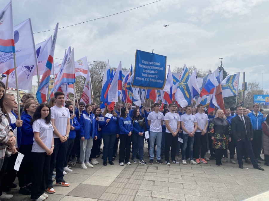 Табличку «Проспект Кирова, 1» торжественно передали в краеведческий музей