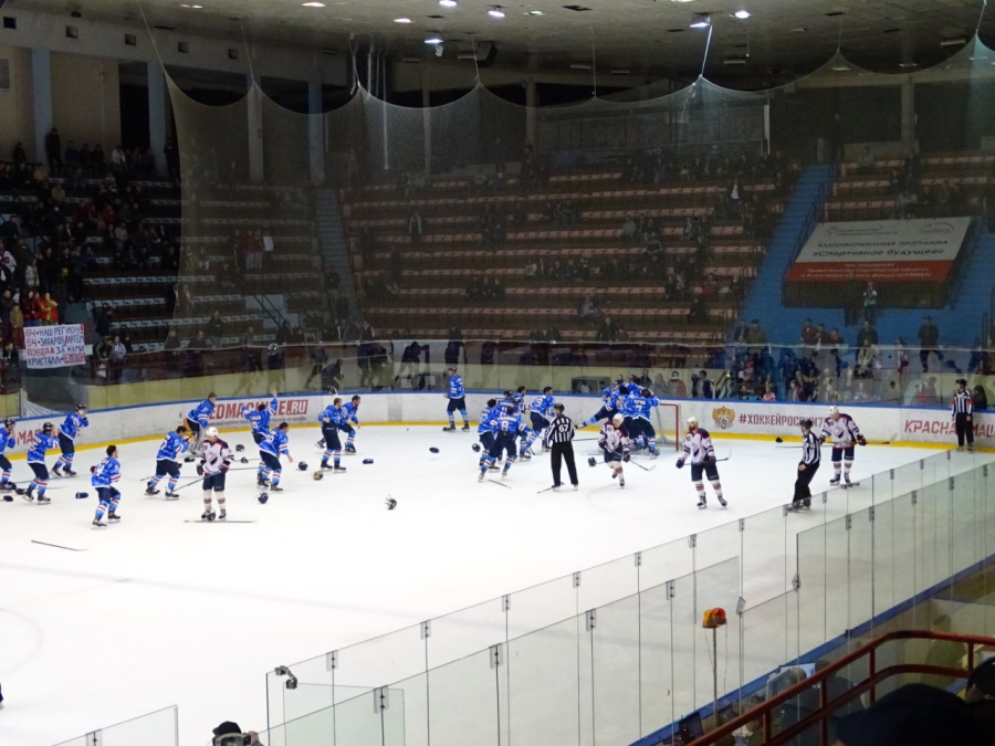 «Кристалл» получил серебряные медали от легенд отечественного хоккея