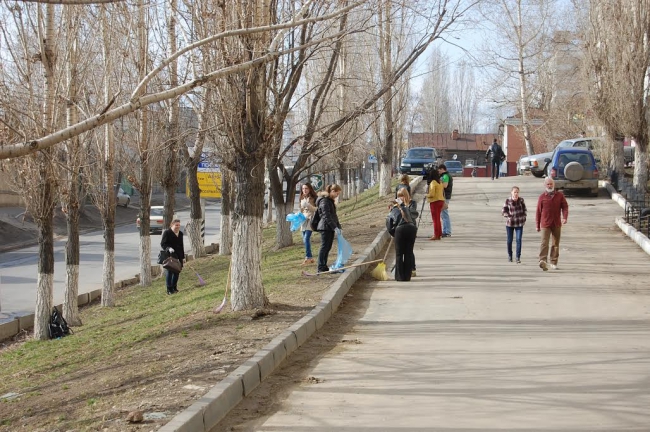 В Волжском районе проходит субботник