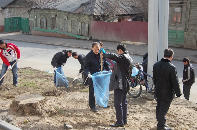 В Волжском районе проходит субботник