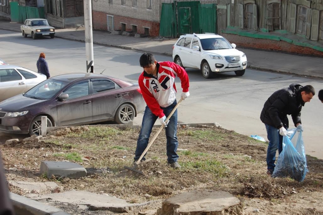В Волжском районе проходит субботник