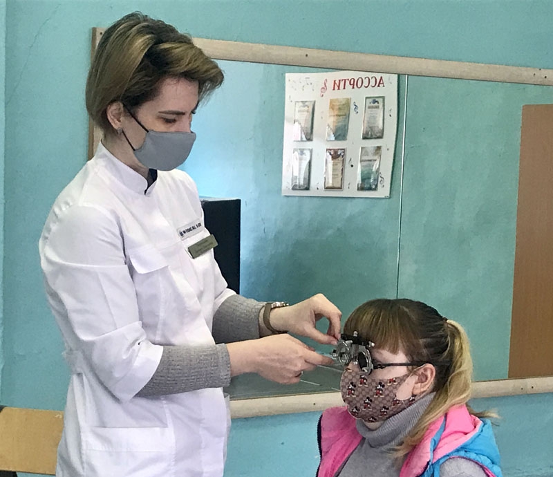 Здоровое будущее: педагоги дополнительного образования прошли медосмотр на рабочем месте