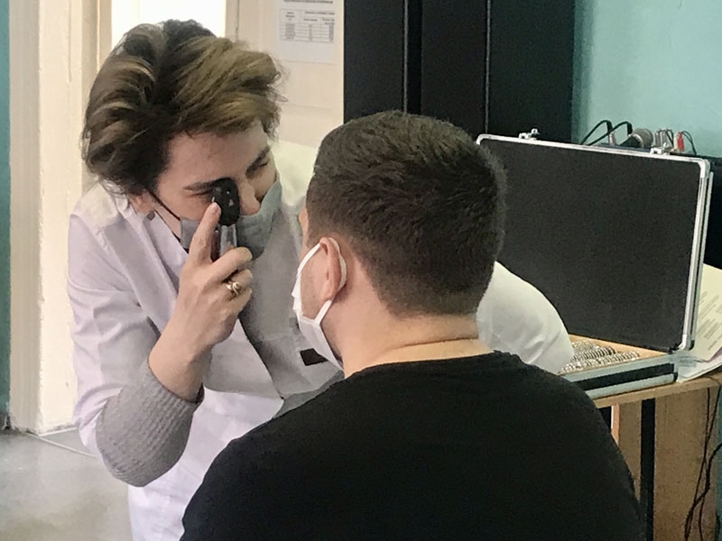 Здоровое будущее: педагоги дополнительного образования прошли медосмотр на рабочем месте