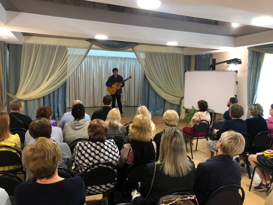 Библиотеки Вольска и Хвалынска пополнились сотнями новых книг