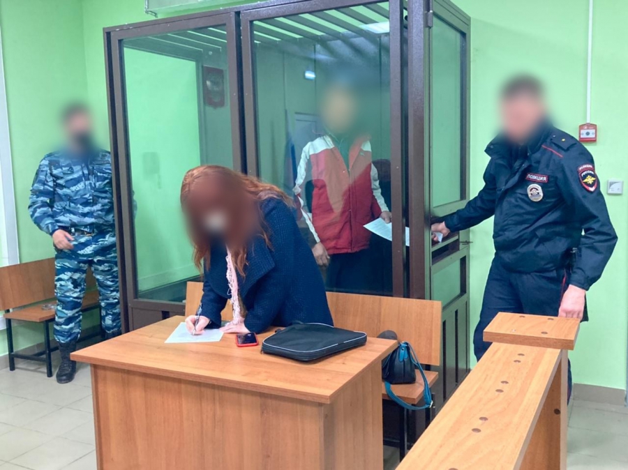 Саратовец жестоко избил жену и выгнал умирать на улицу. Ожидается суд