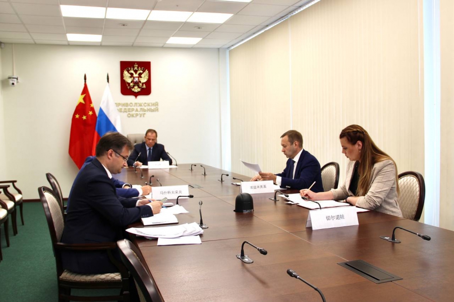 Полпред Комаров и член Госсовета КНР обсудили межрегиональное сотрудничество