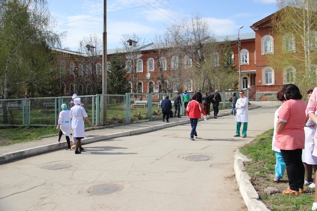 Во 2-й городской больнице проходят пожарно-тактические учения