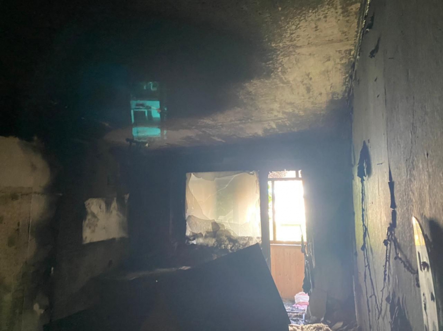 На Пугачева 3-летний малыш поджег занавеску и спалил квартиру