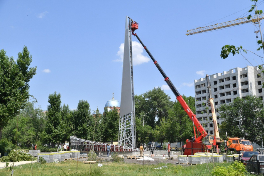 В Саратове стелу «Город трудовой доблести» откроют 2 июля