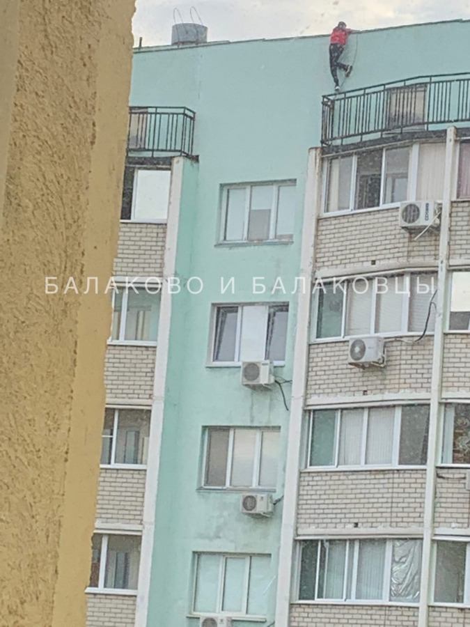 В Балакове мужчина лазил по балконам и разбился насмерть