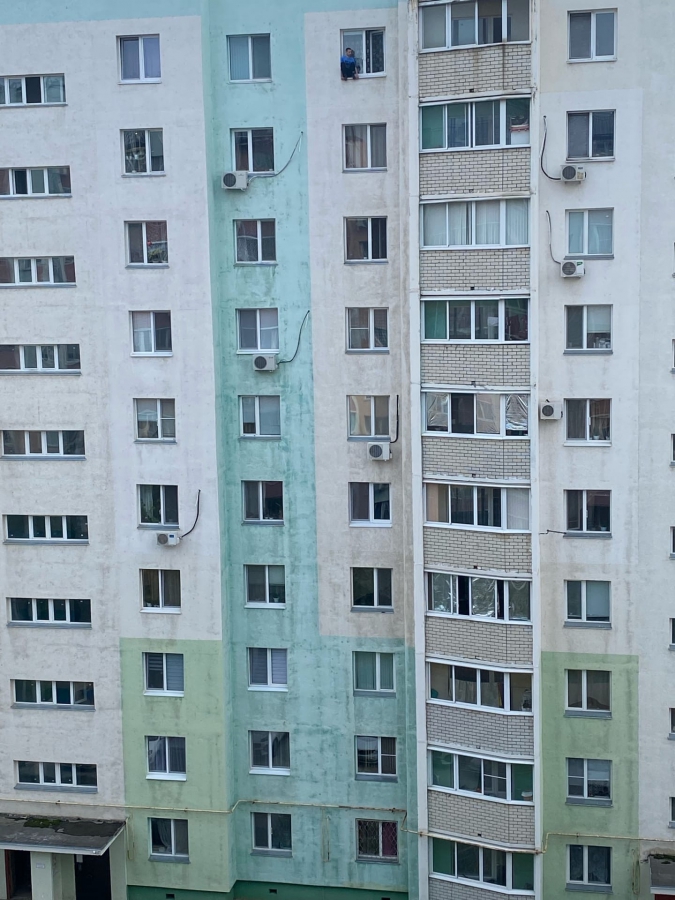 В Балакове мужчина лазил по балконам и разбился насмерть