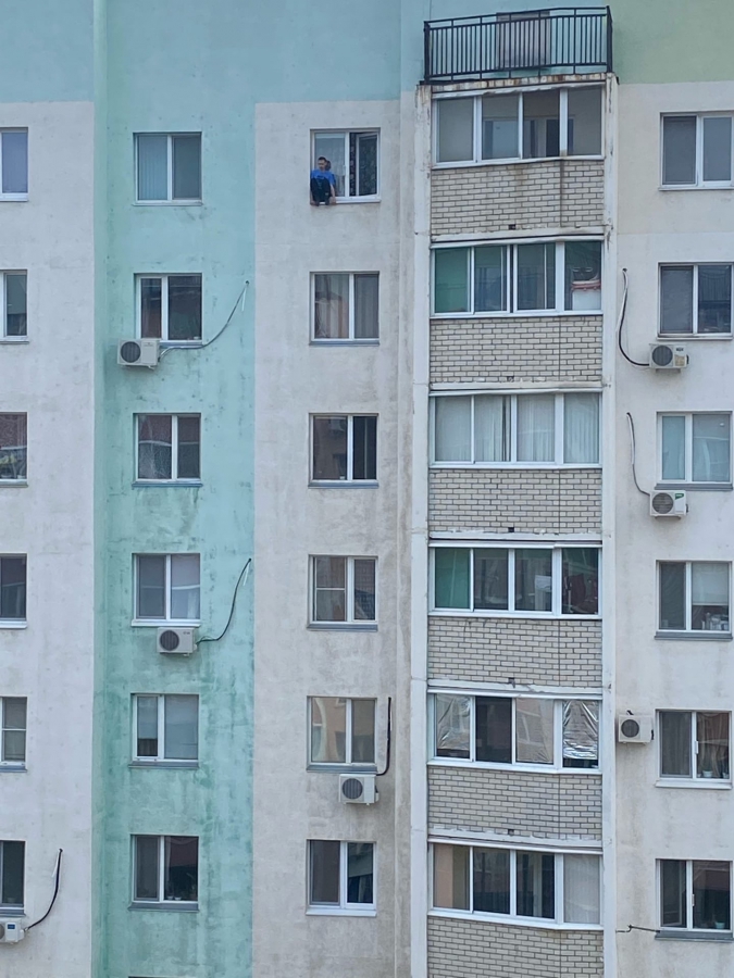 В Балакове мужчина лазил по балконам и разбился насмерть