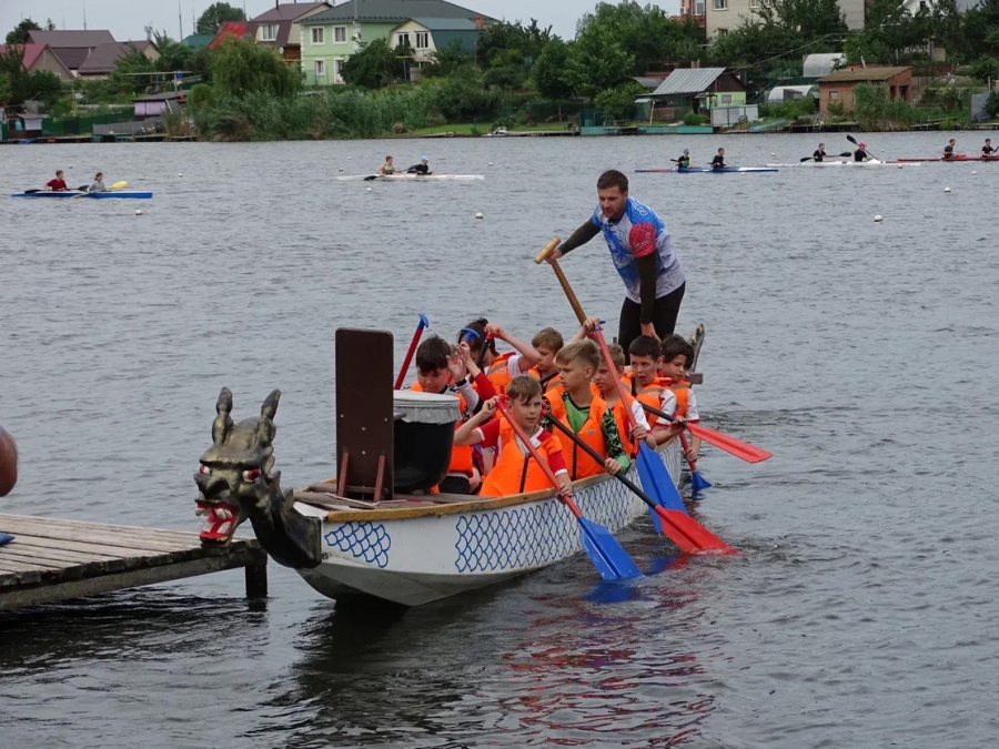 В Энгельсе Всероссийский олимпийский день провели на каяках и «Драконах»