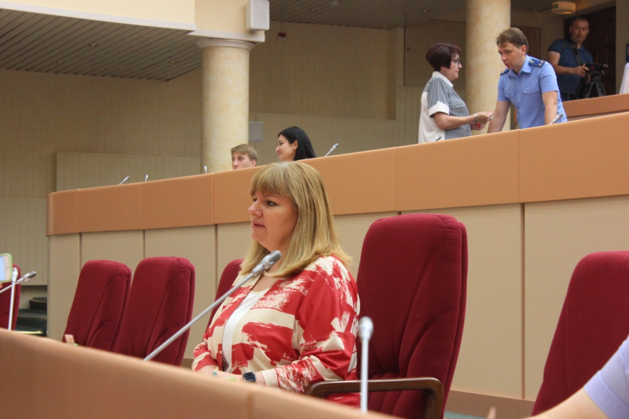 Депутаты согласовали уход Болякиной с поста зампреда Саратовской облдумы