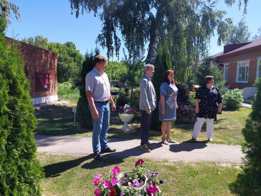 Депутат Рогожин обещал разобраться с плохим содержанием водопровода в Алексеевке