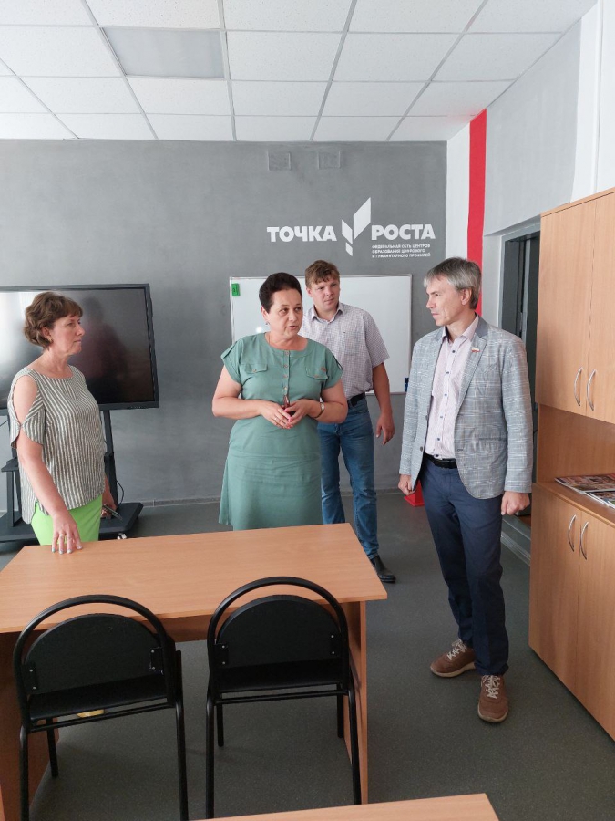 Депутат Рогожин обещал разобраться с плохим содержанием водопровода в Алексеевке