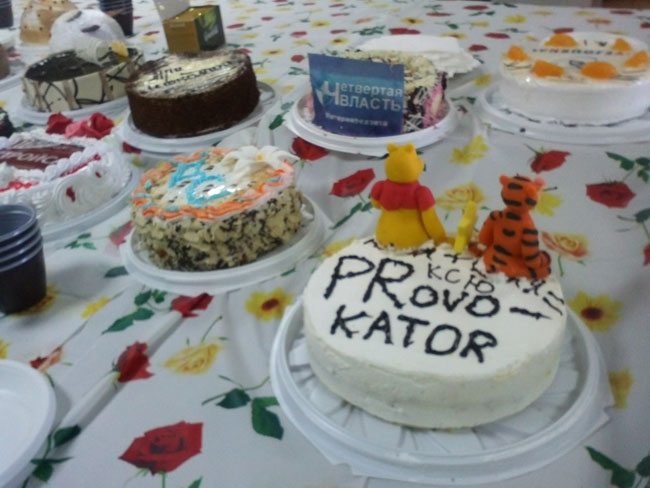 Журналистов Саратова обучили кондитерскому искусству