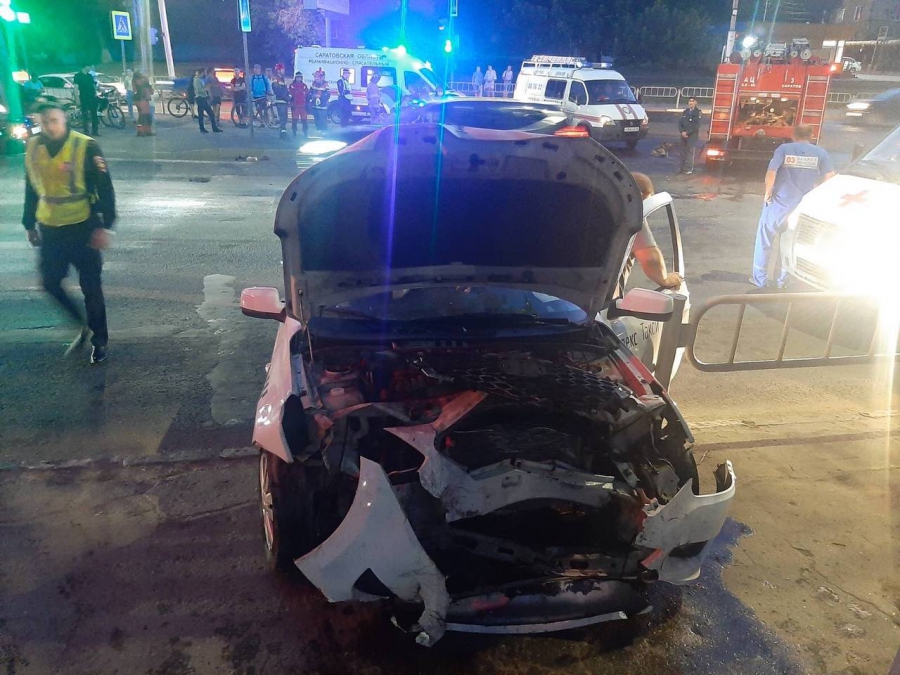 На Стрелке два человека получили травмы в столкновении «ВАЗа» с «Датсуном»