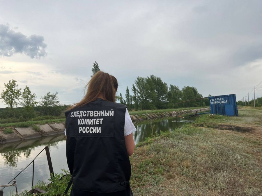 Мужчина утонул при купании в оросительном канале под Энгельсом