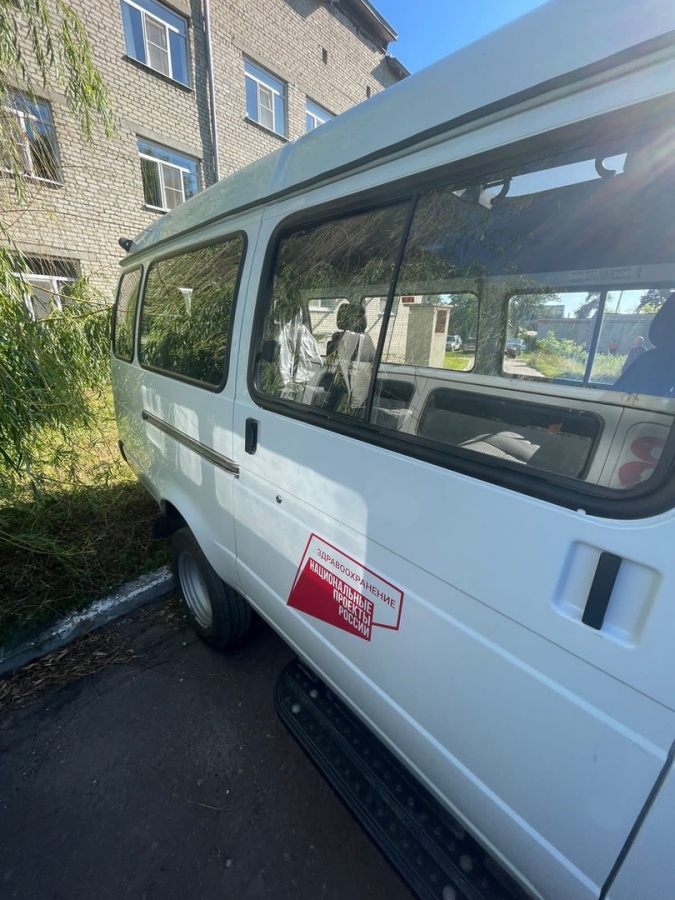 В Турковском районе больница получила новый автомобиль с повышенной проходимостью