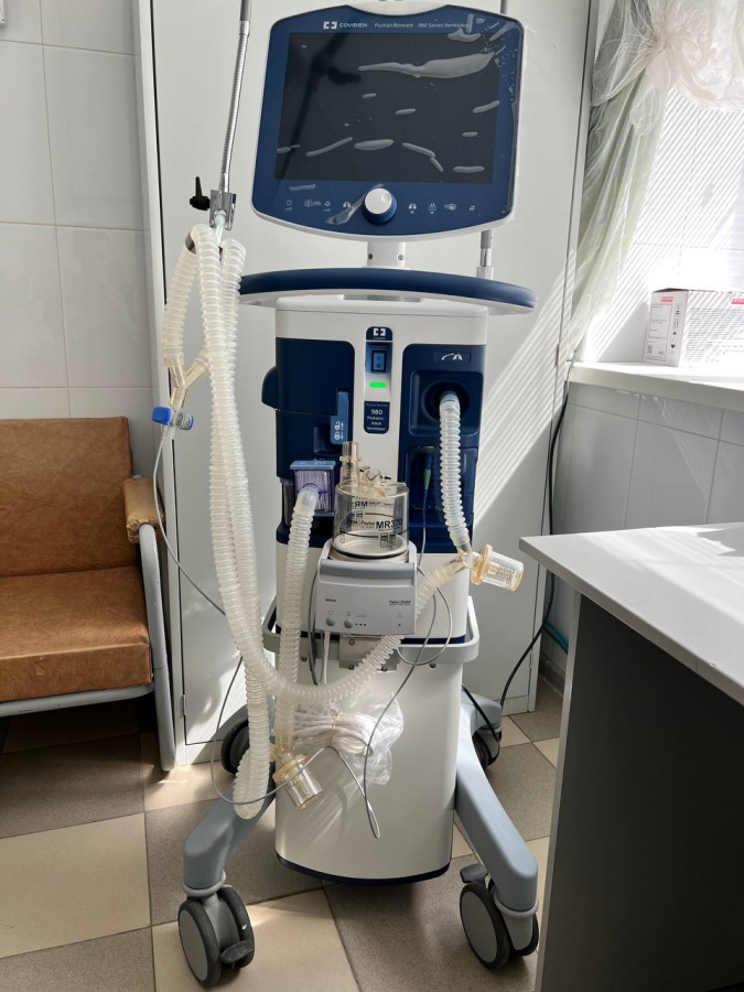 В саратовскую больницу №6 привезли новые аппараты ИВЛ