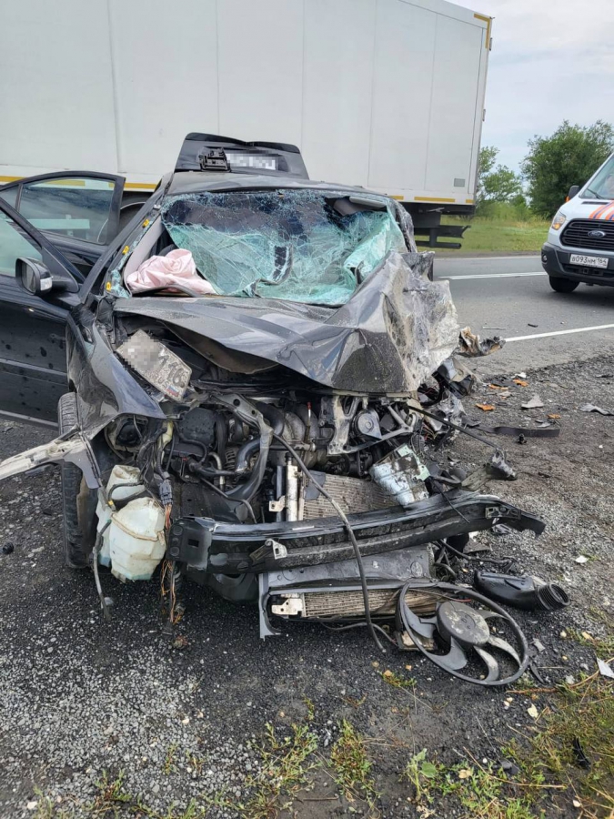 В Гагаринском районе в ДТП погиб водитель, ранена 17-летняя девушка