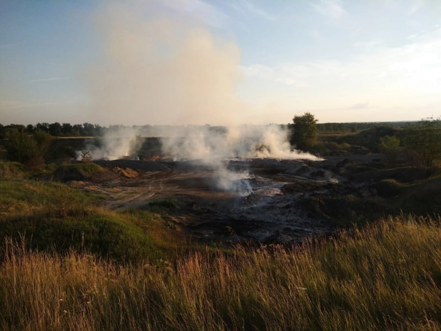 Жители Аткарска пожаловались на едкий запах дыма от городской свалки