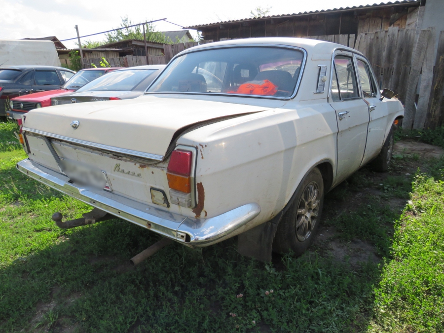 В Аткарске у беспечного водителя угнали автомобиль «ГАЗ-24»