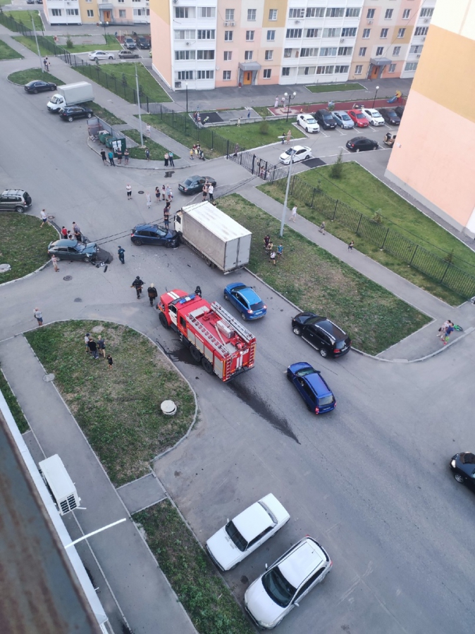 В Солнечном-2 два человека пострадали в массовом ДТП