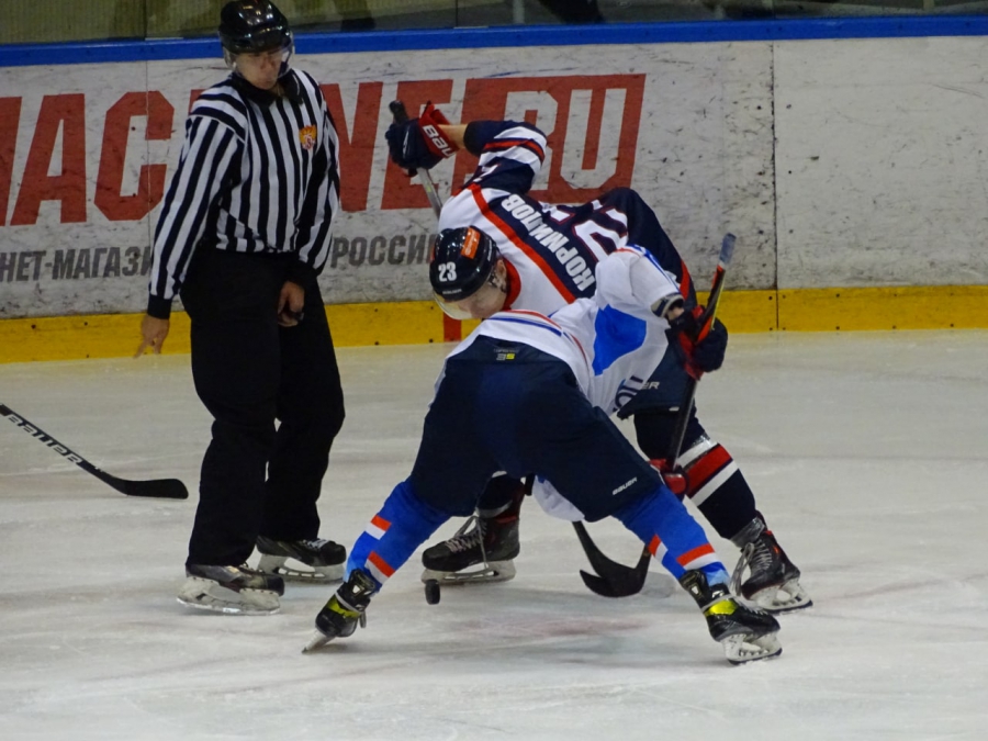 «Кристалл» выиграл первый домашний матч-2022/23