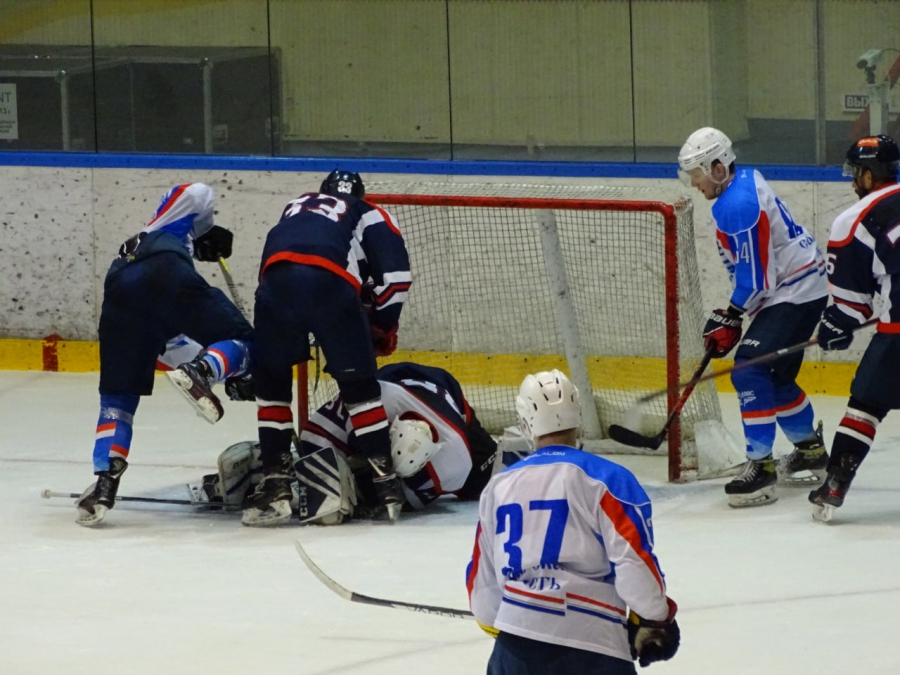 «Кристалл» выиграл первый домашний матч-2022/23